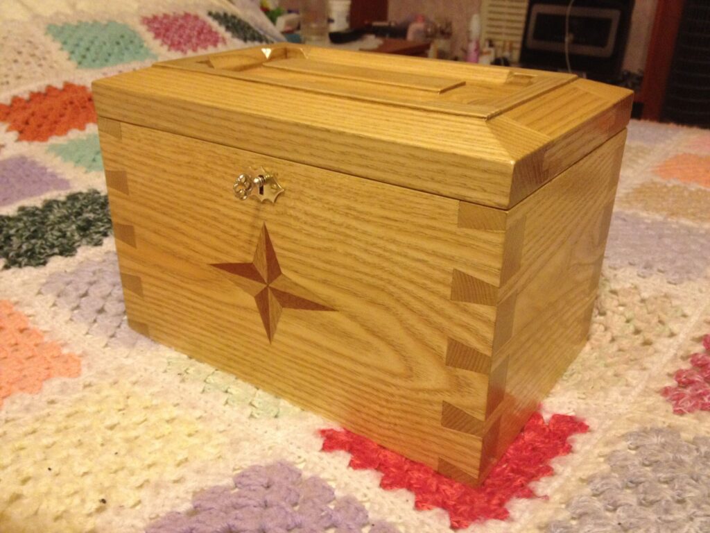 Dovetail box by Mark Armstrong