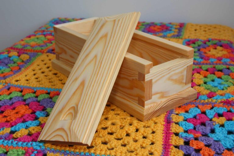 Dovetail Box by Jesper Thorson