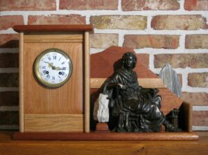 Conversion of a classic marble mantle clock to a wooden mantel clock. Different types of wood : Mahogany, Oak, Cherry