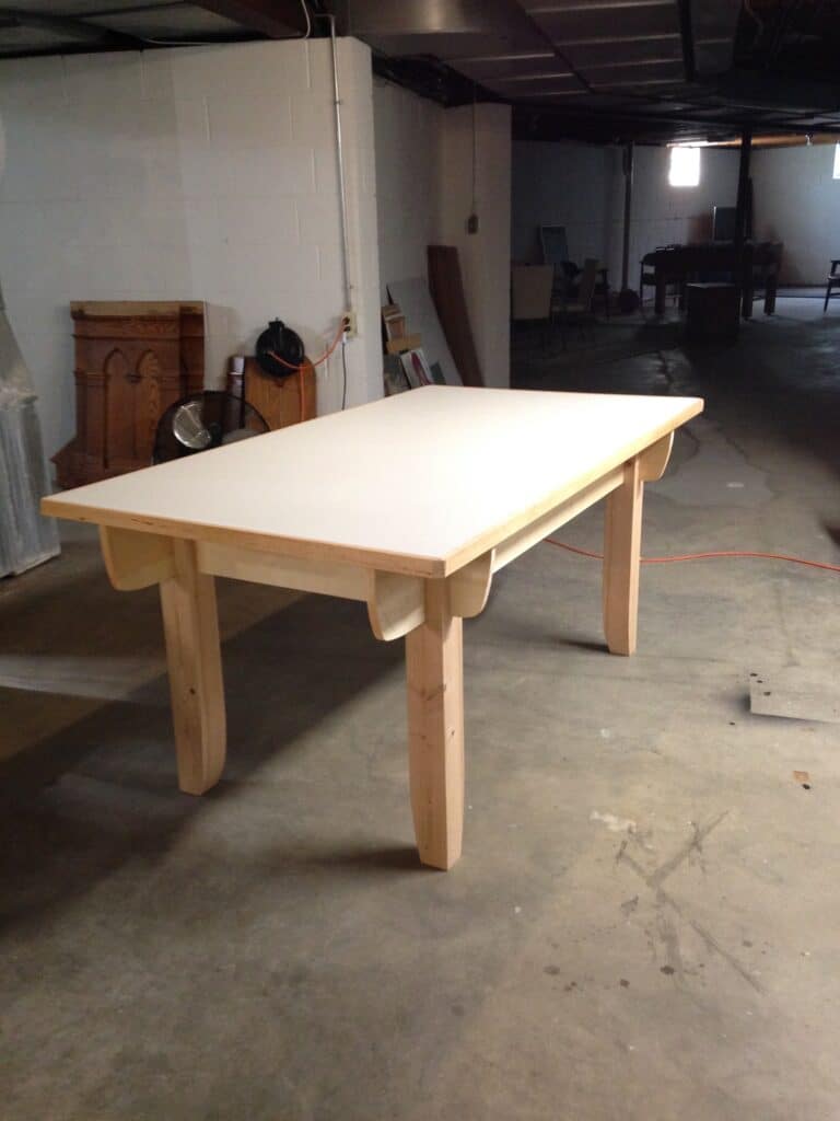 Assembly table with top installed.