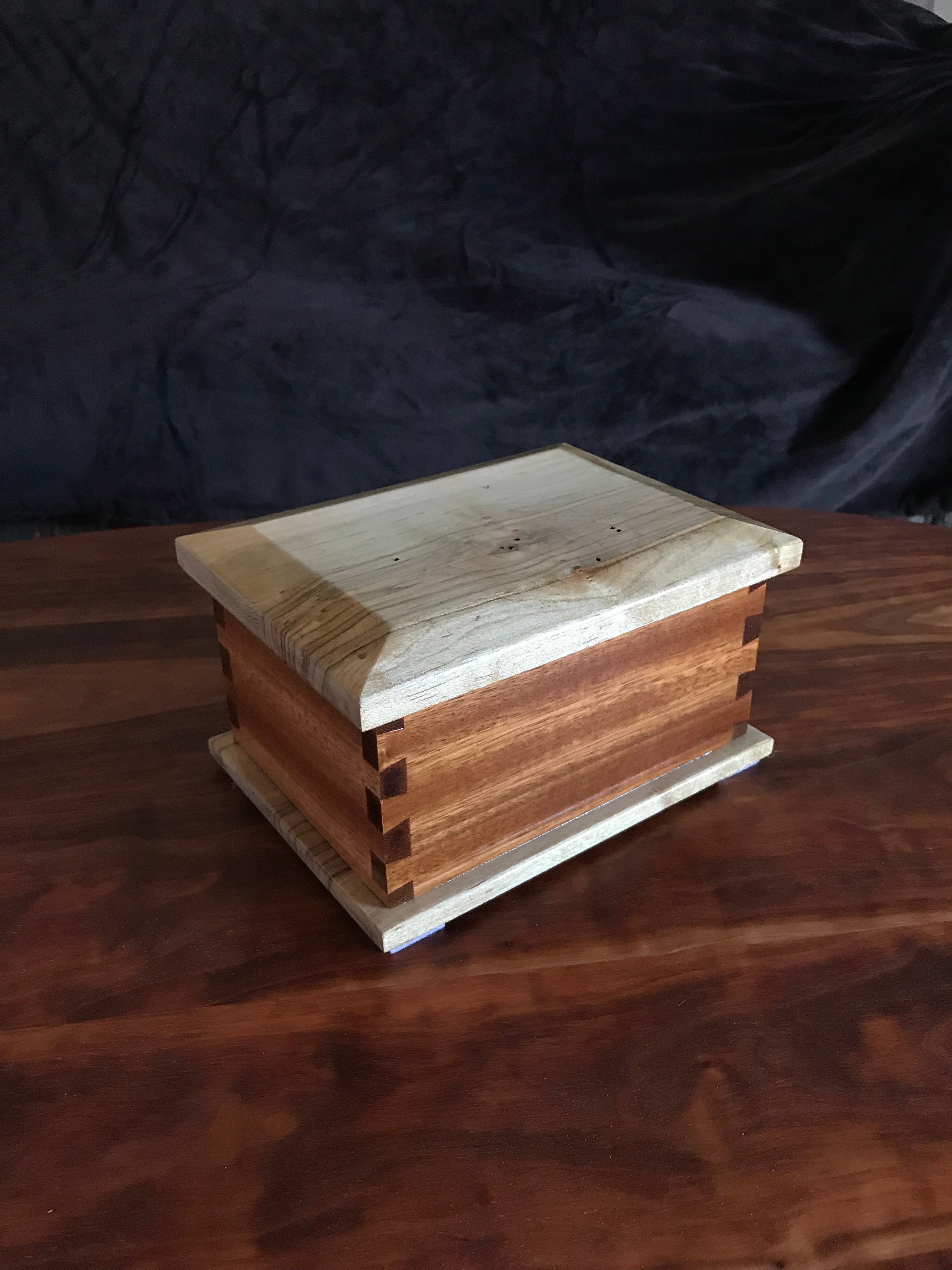 Small Dovetail Box by Kenneth McCraw