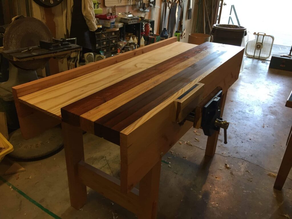Workbench out of pine and something else...