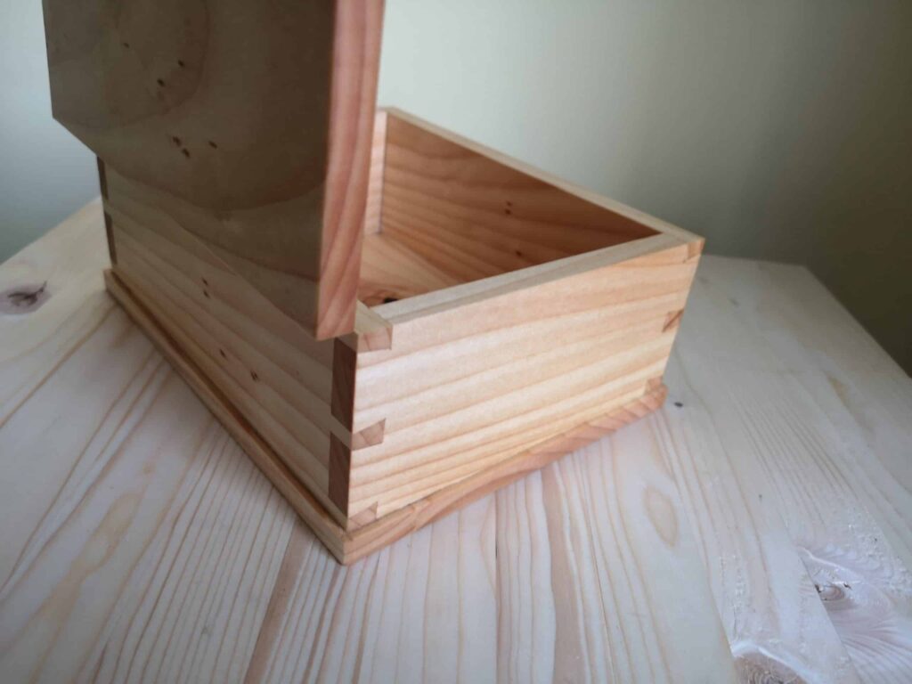 Lime wood dovetail box
