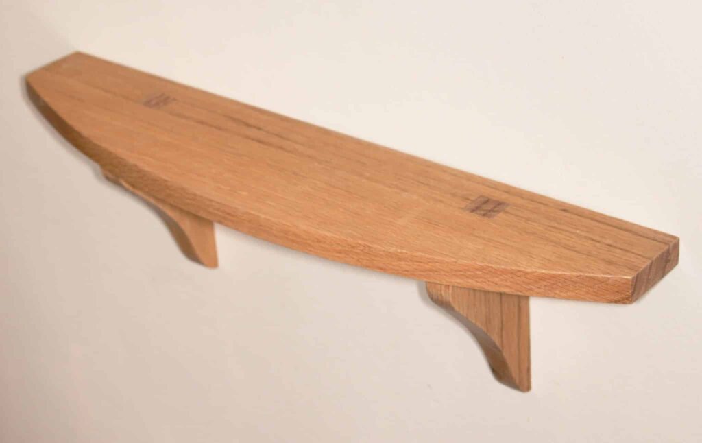 Small Curved Shelf by fasaxc