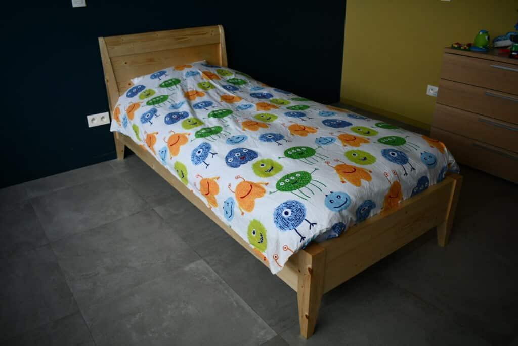 Single Bed by Wouter Naessens